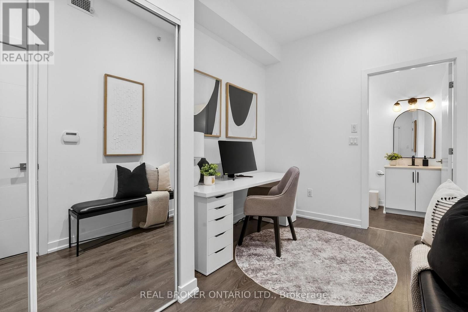 418 - 4040 UPPER MIDDLE ROAD Image 12