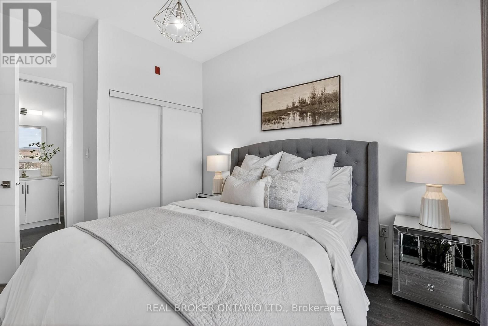 418 - 4040 UPPER MIDDLE ROAD Image 27