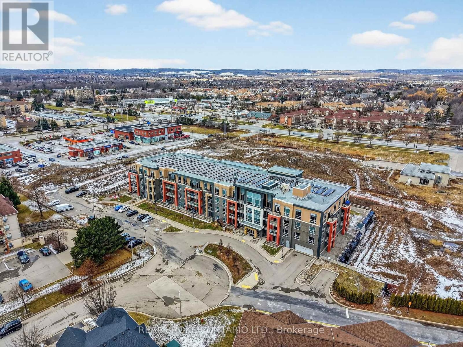 418 - 4040 UPPER MIDDLE ROAD Image 32