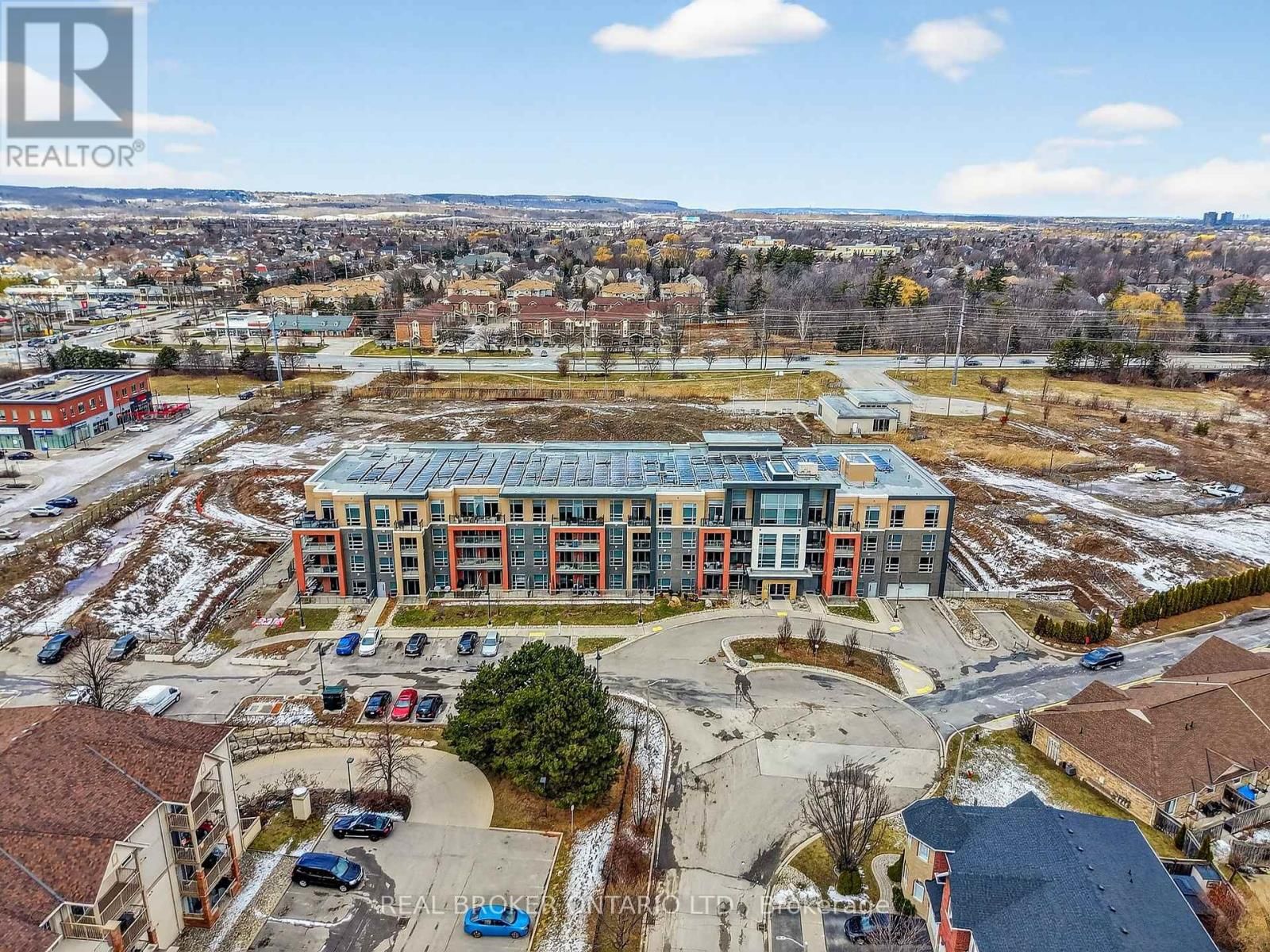 418 - 4040 UPPER MIDDLE ROAD Image 33