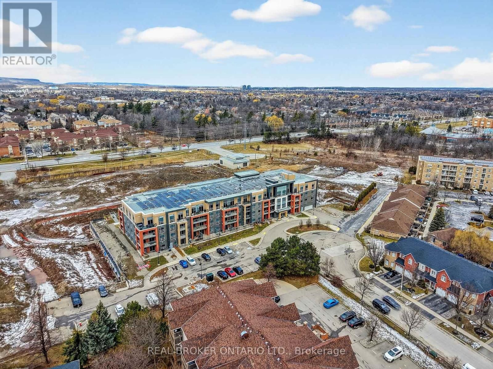 418 - 4040 UPPER MIDDLE ROAD Image 34