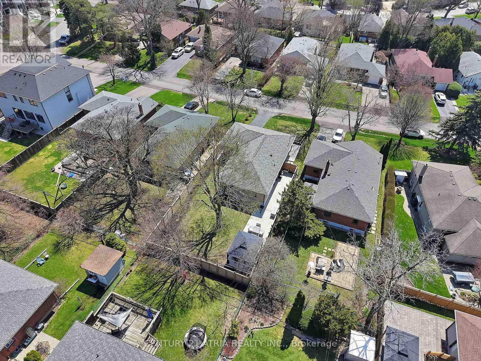 10 DUNROBIN DRIVE Image 39