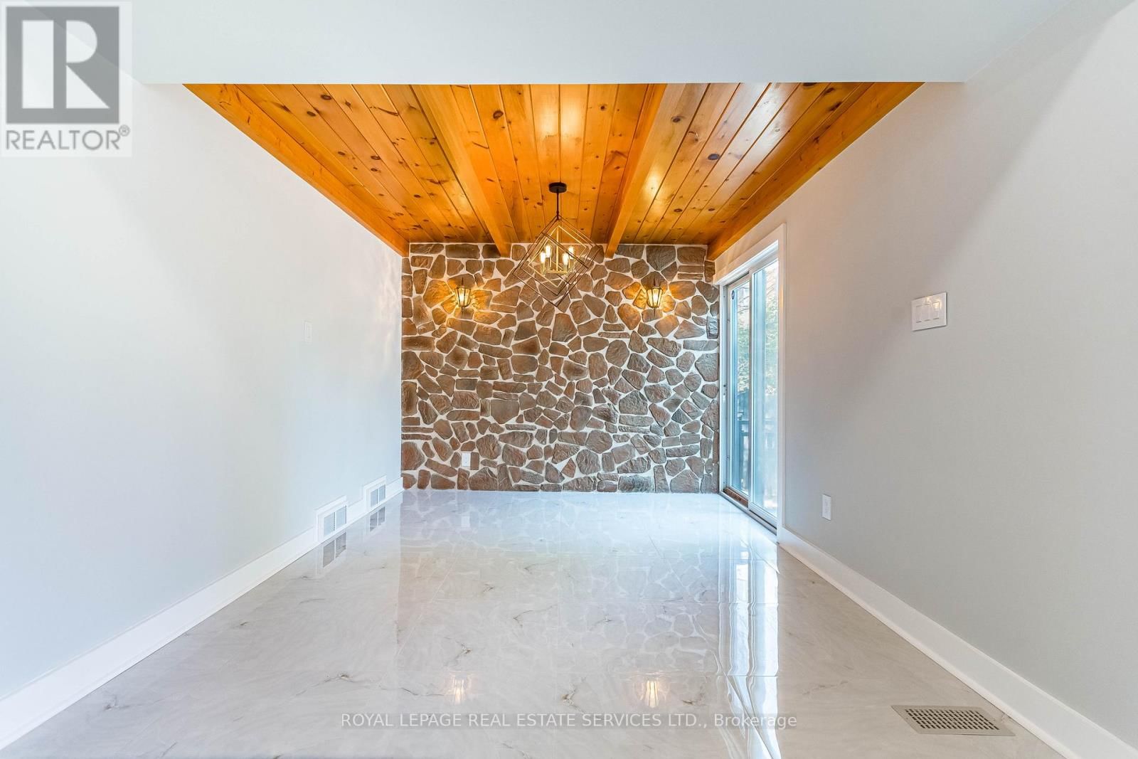 115 WILSON STREET Image 12