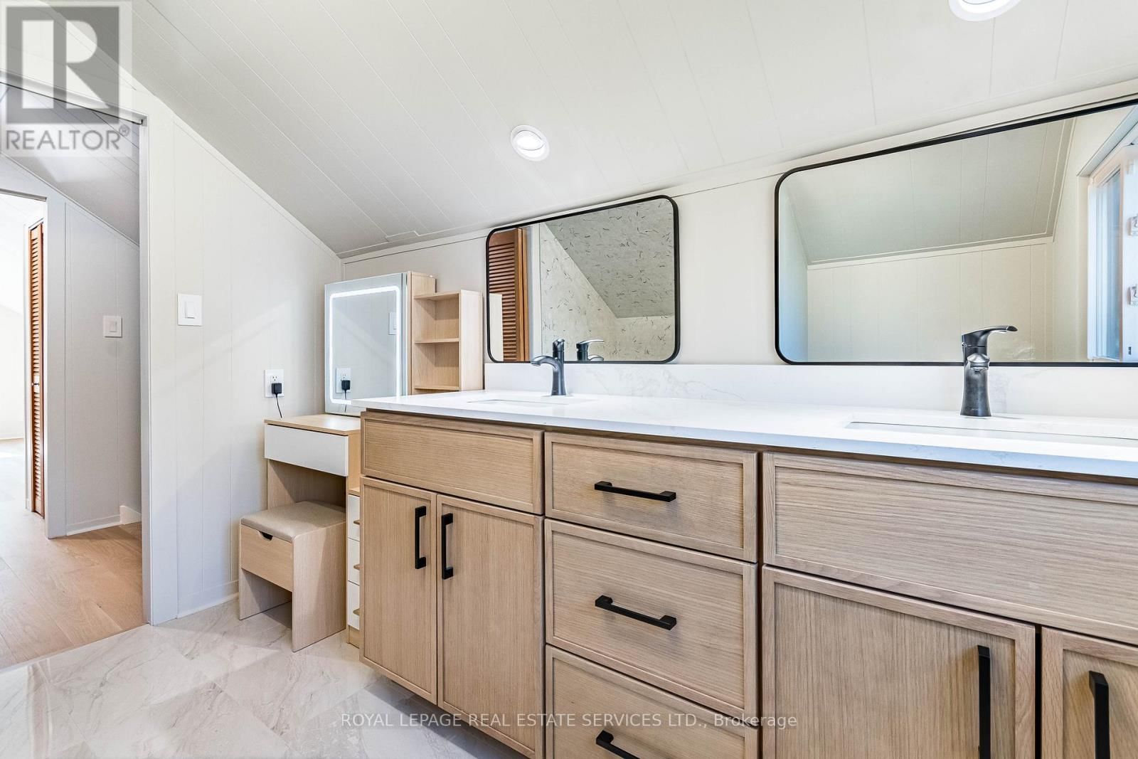 115 WILSON STREET Image 19