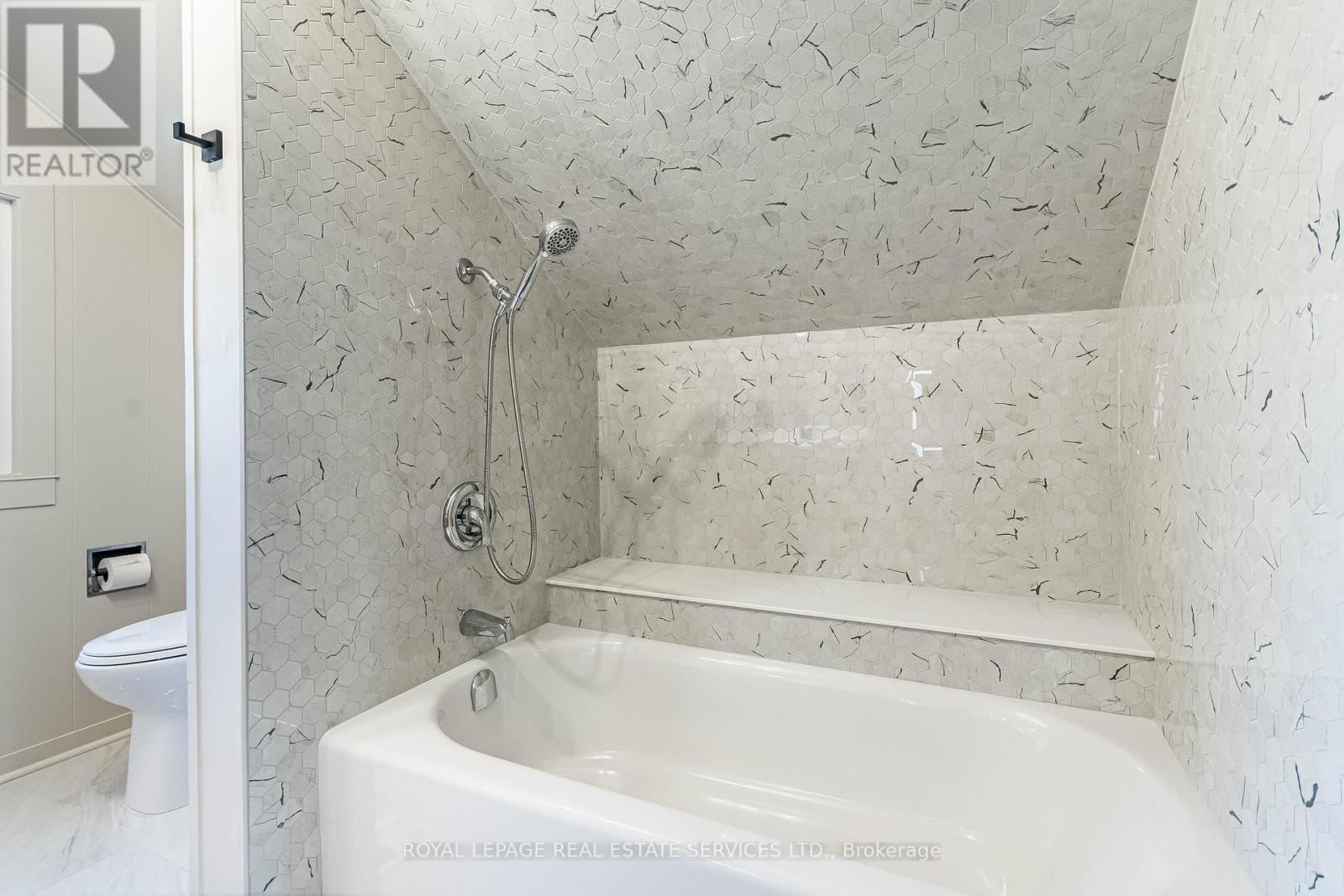 115 WILSON STREET Image 20