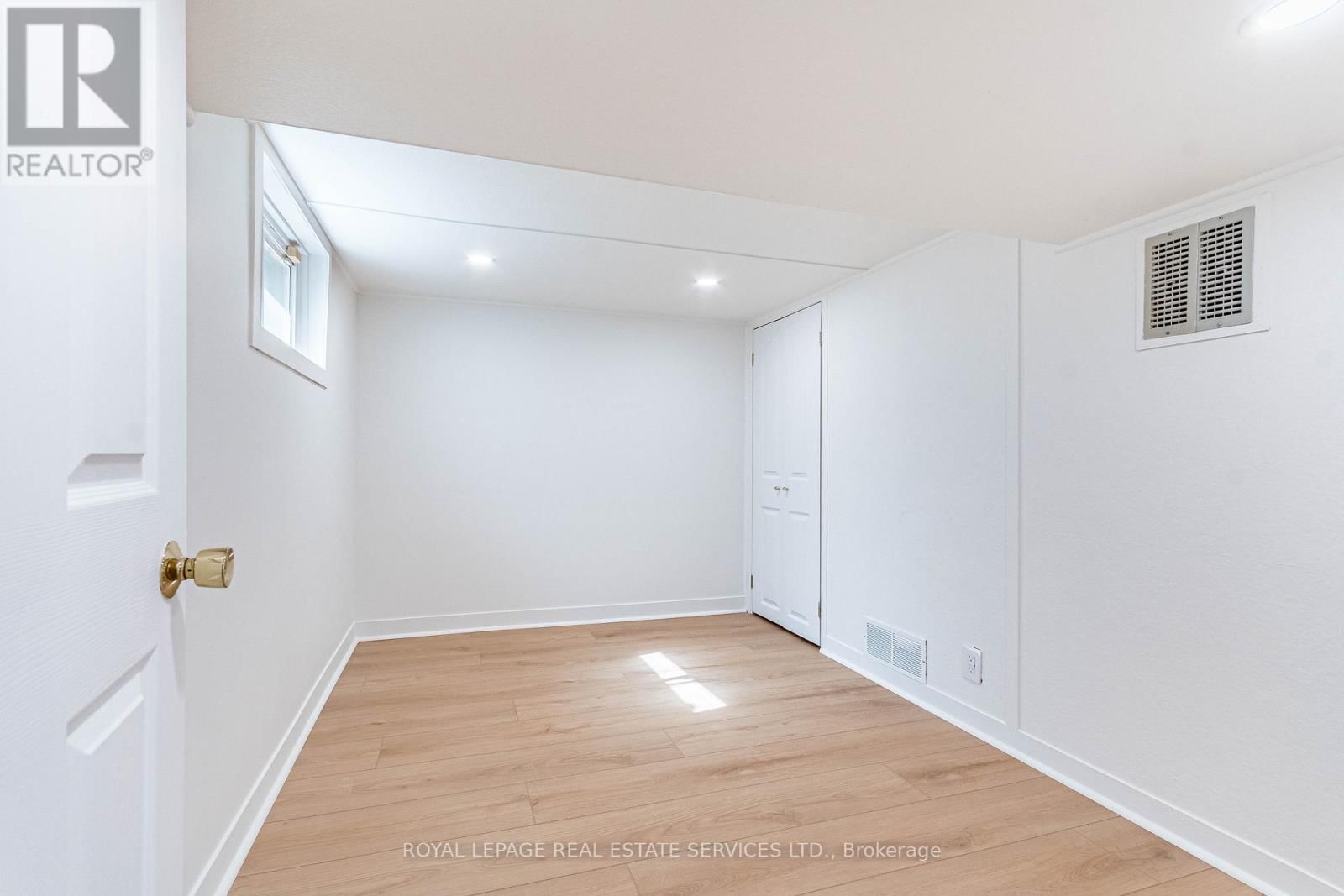 115 WILSON STREET Image 25