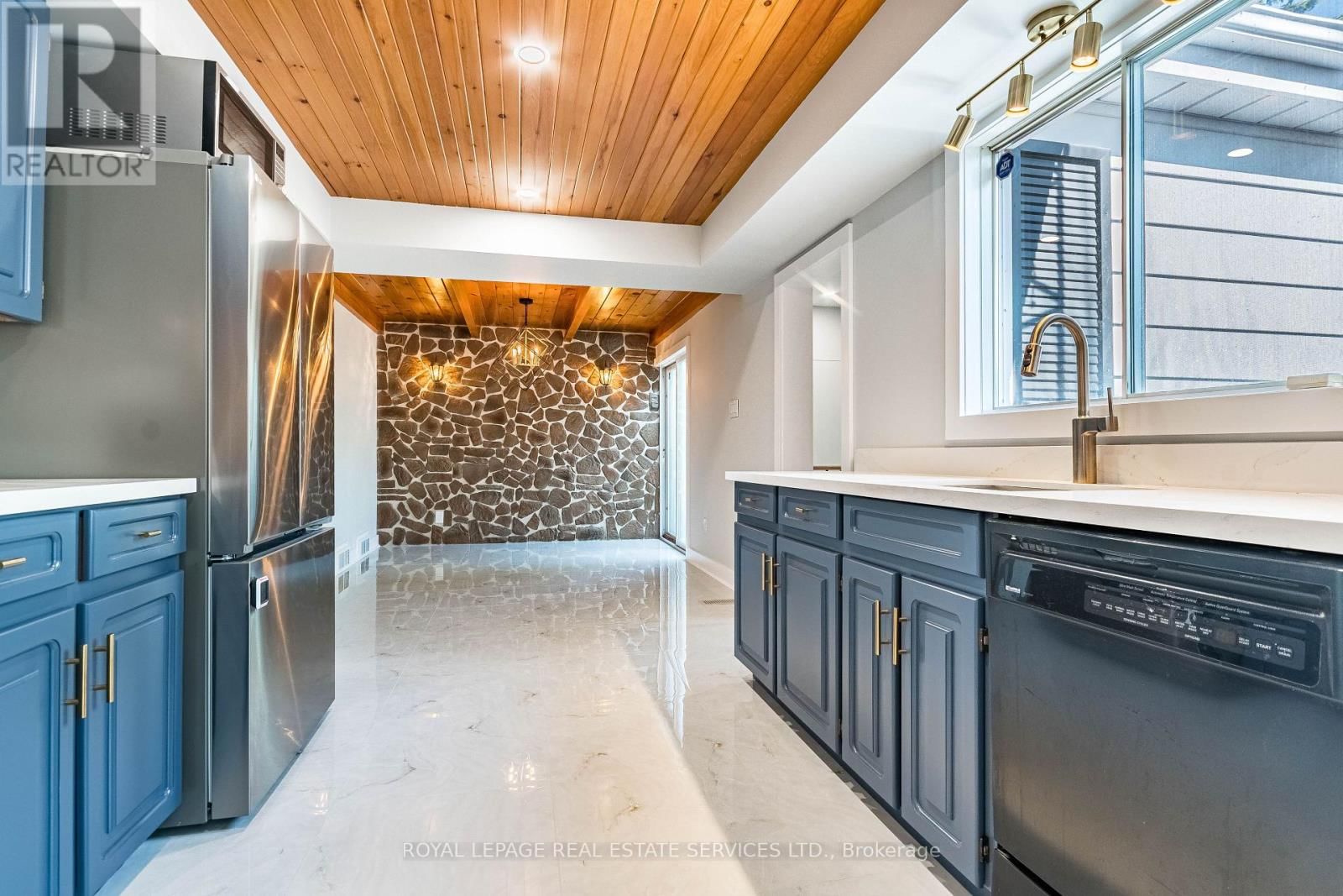 115 WILSON STREET Image 7