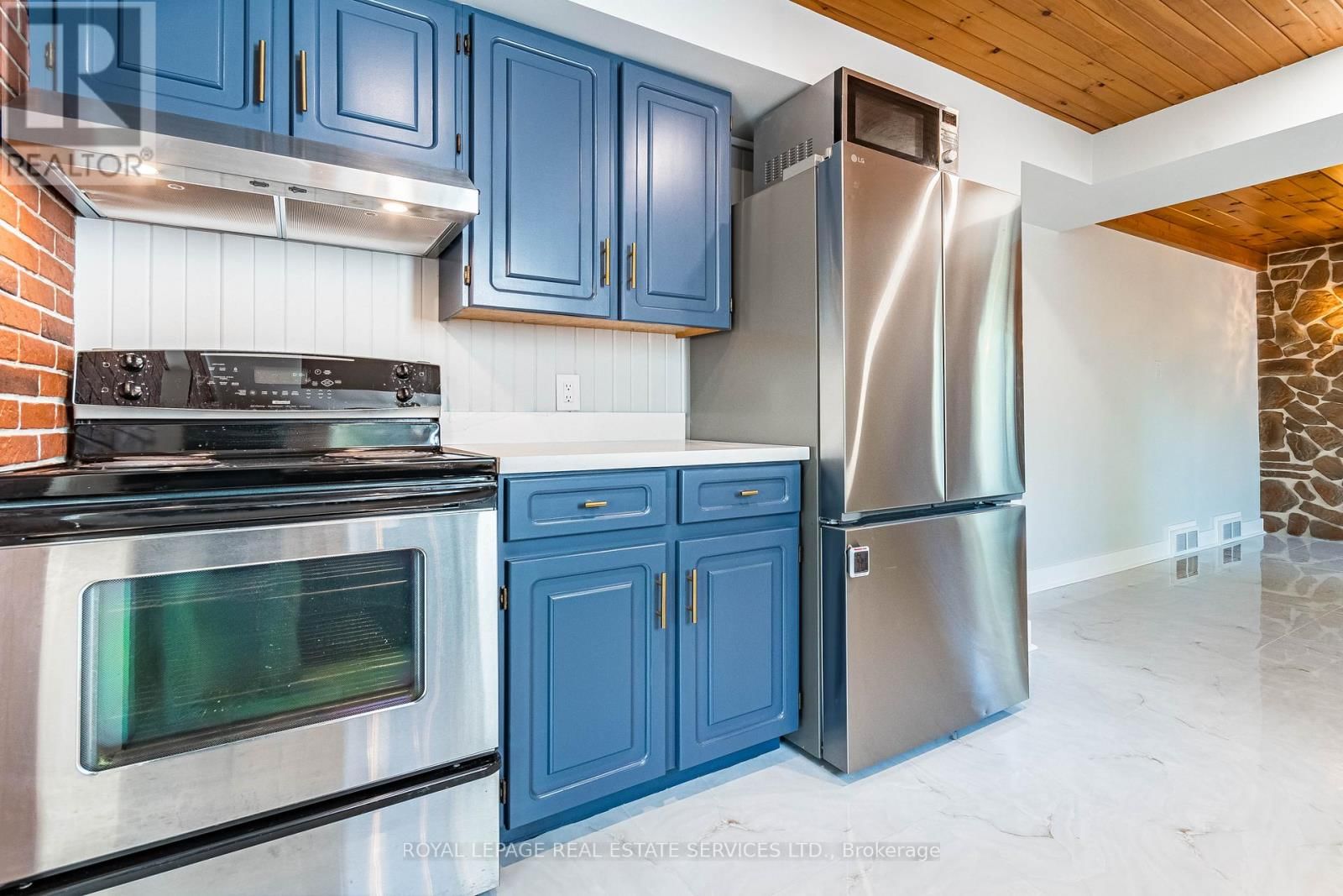 115 WILSON STREET Image 8