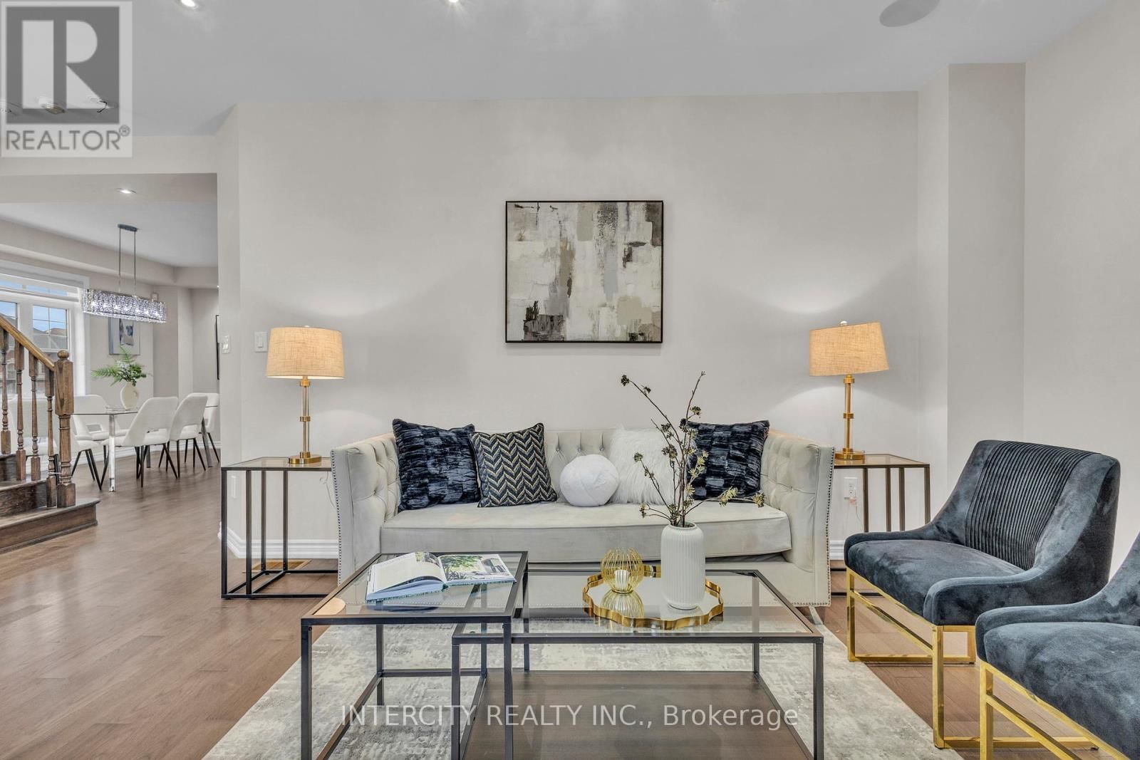 45 ROULETTE CRESCENT Image 12