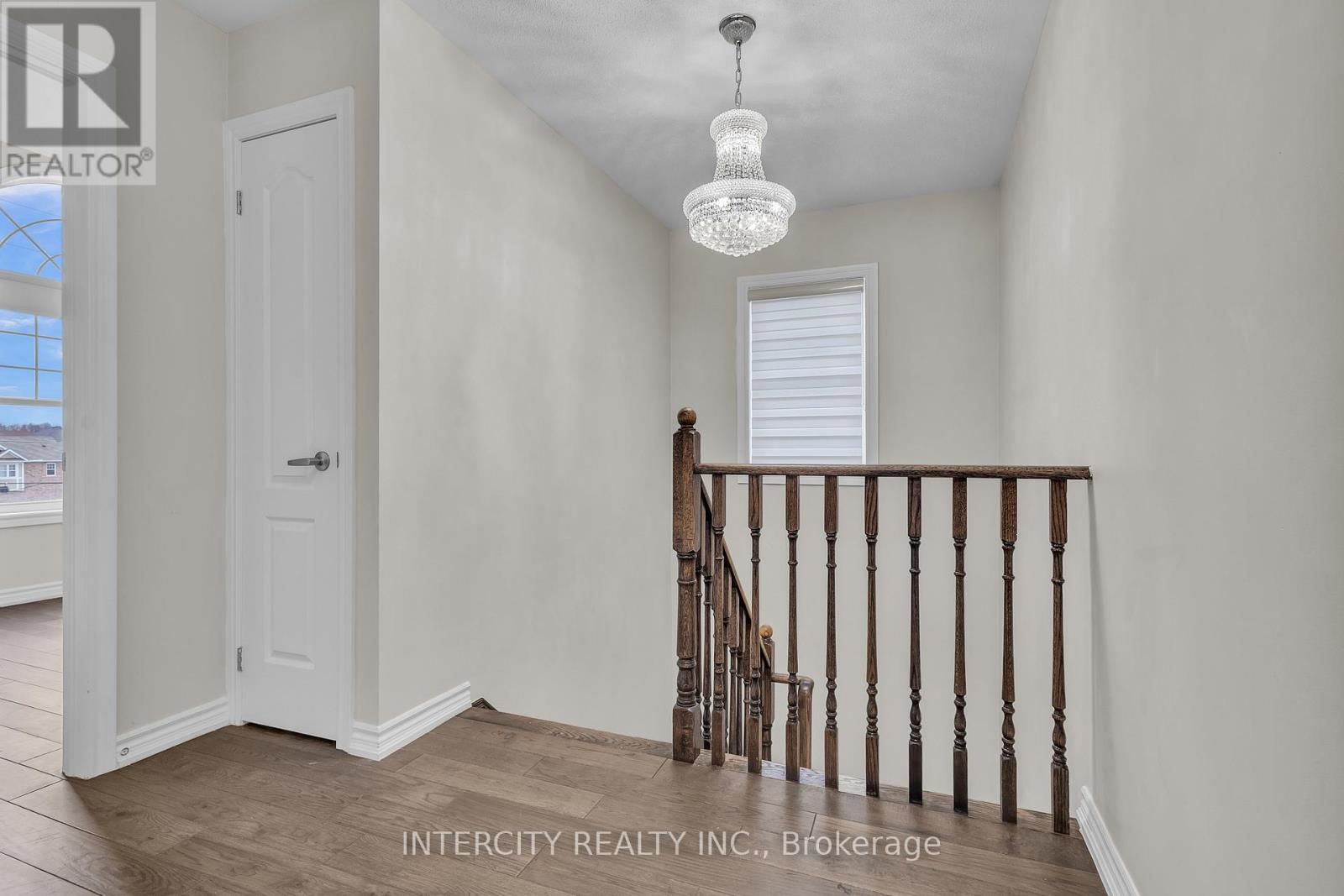 45 ROULETTE CRESCENT Image 29