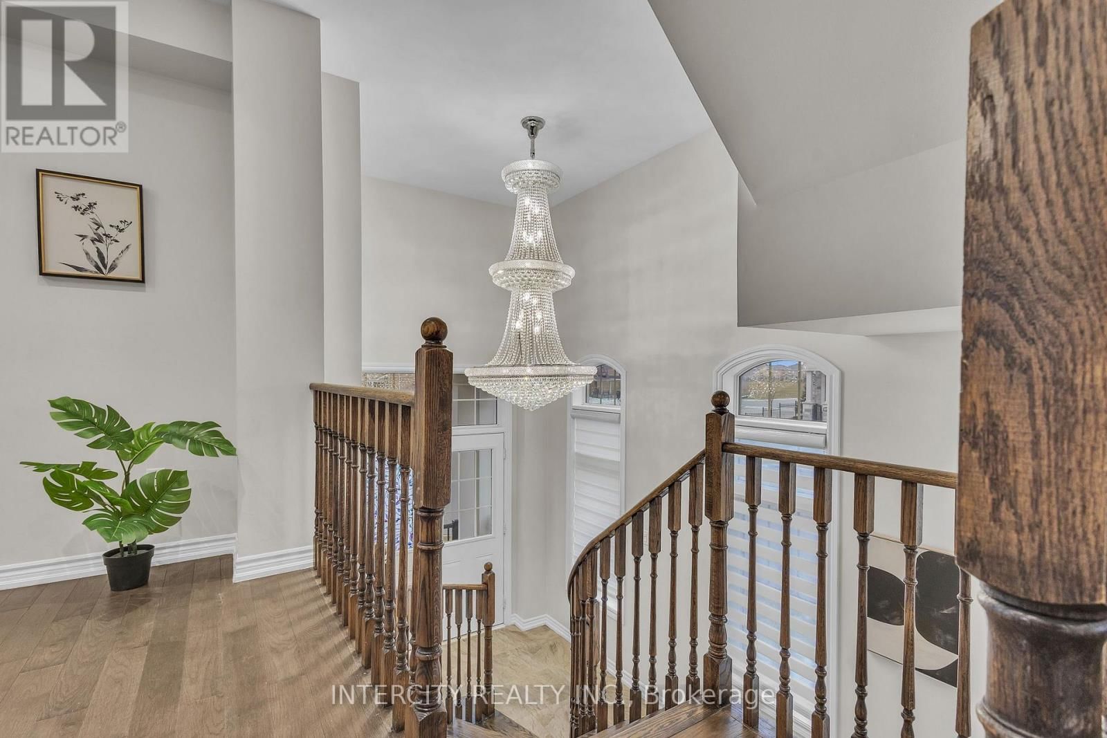 45 ROULETTE CRESCENT Image 9