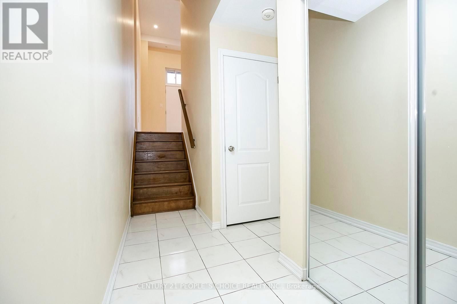 117 - 23 DARRAS COURT Image 5