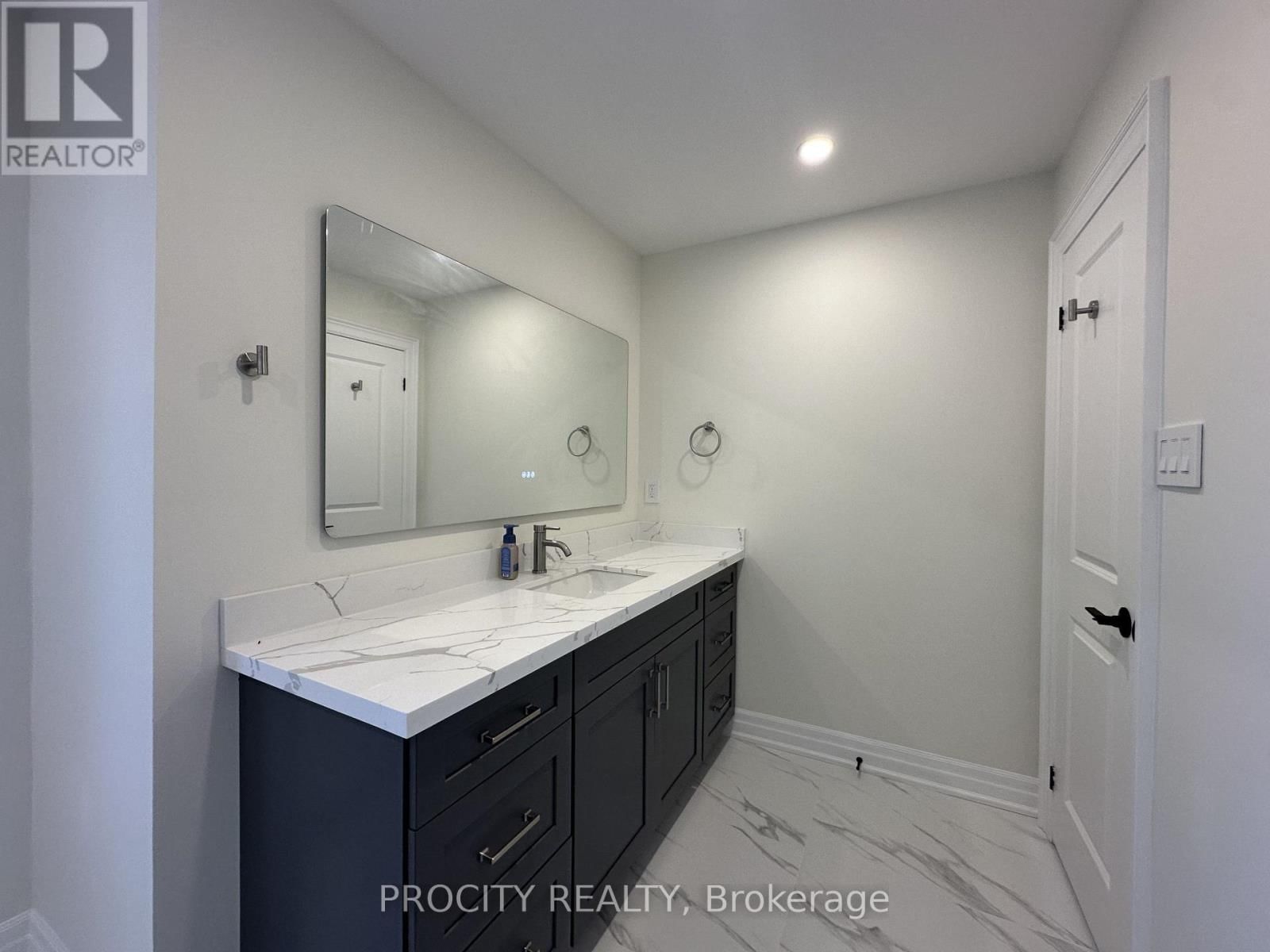 Room 1 - 3366 MULCASTER ROAD Image 2