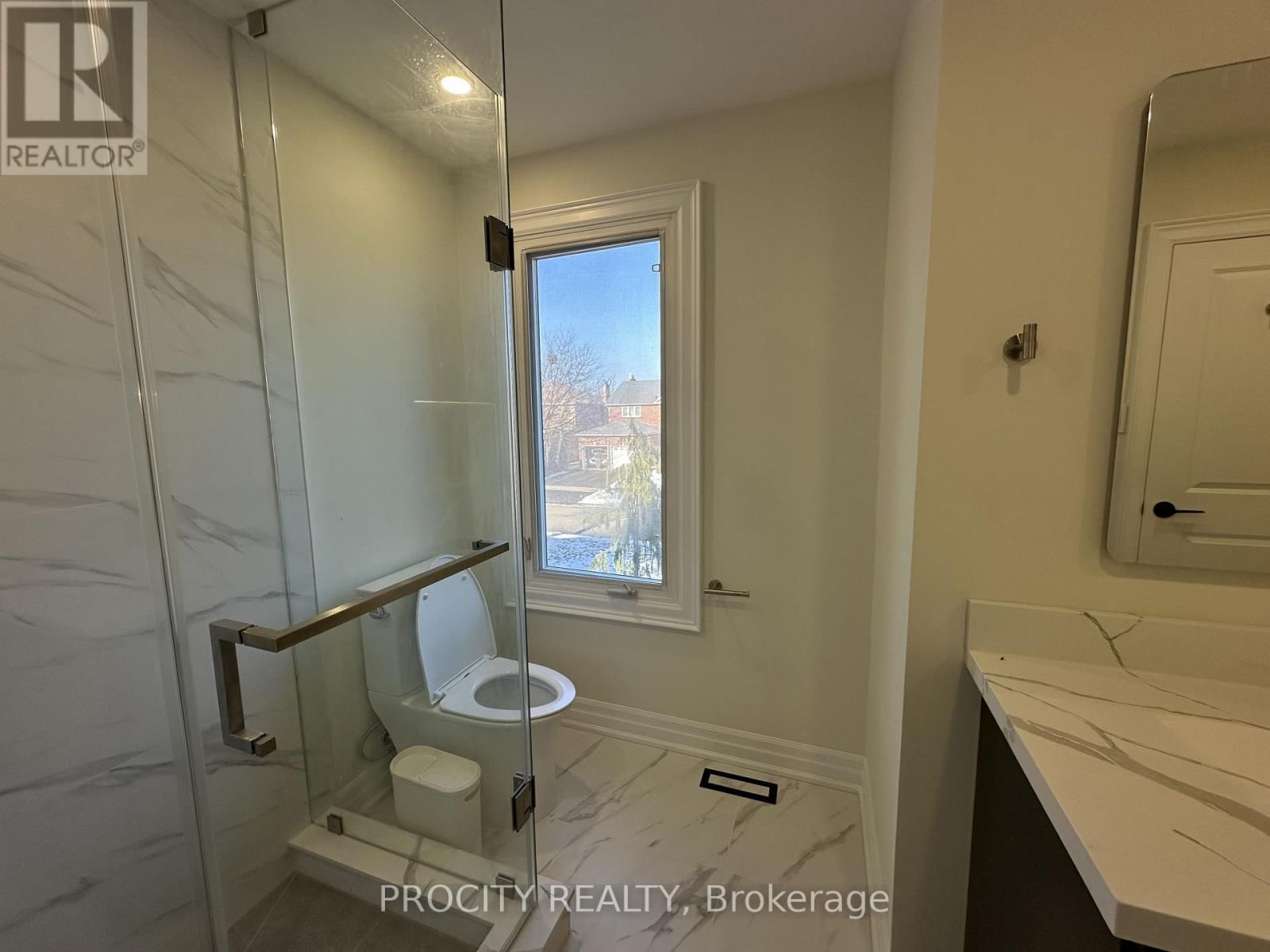 Room 1 - 3366 MULCASTER ROAD Image 3