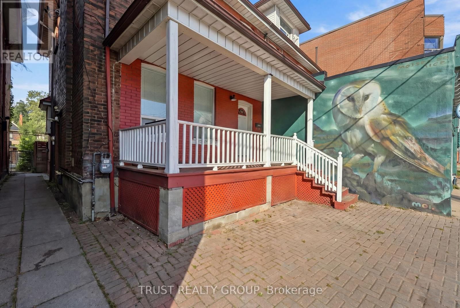 2279 DUNDAS STREET WEST Image 2