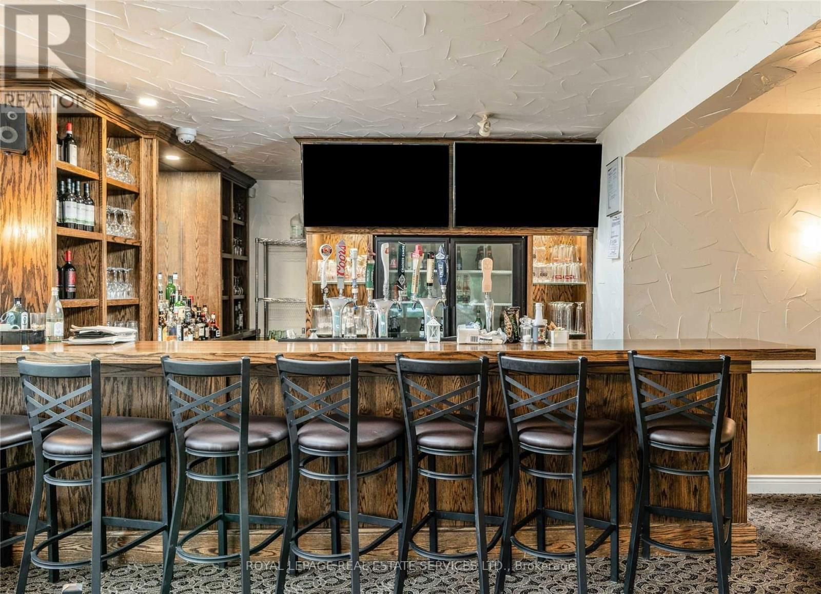 Image #1 of Restaurant for Sale at 4448 Guelph Line, Burlington, Ontario