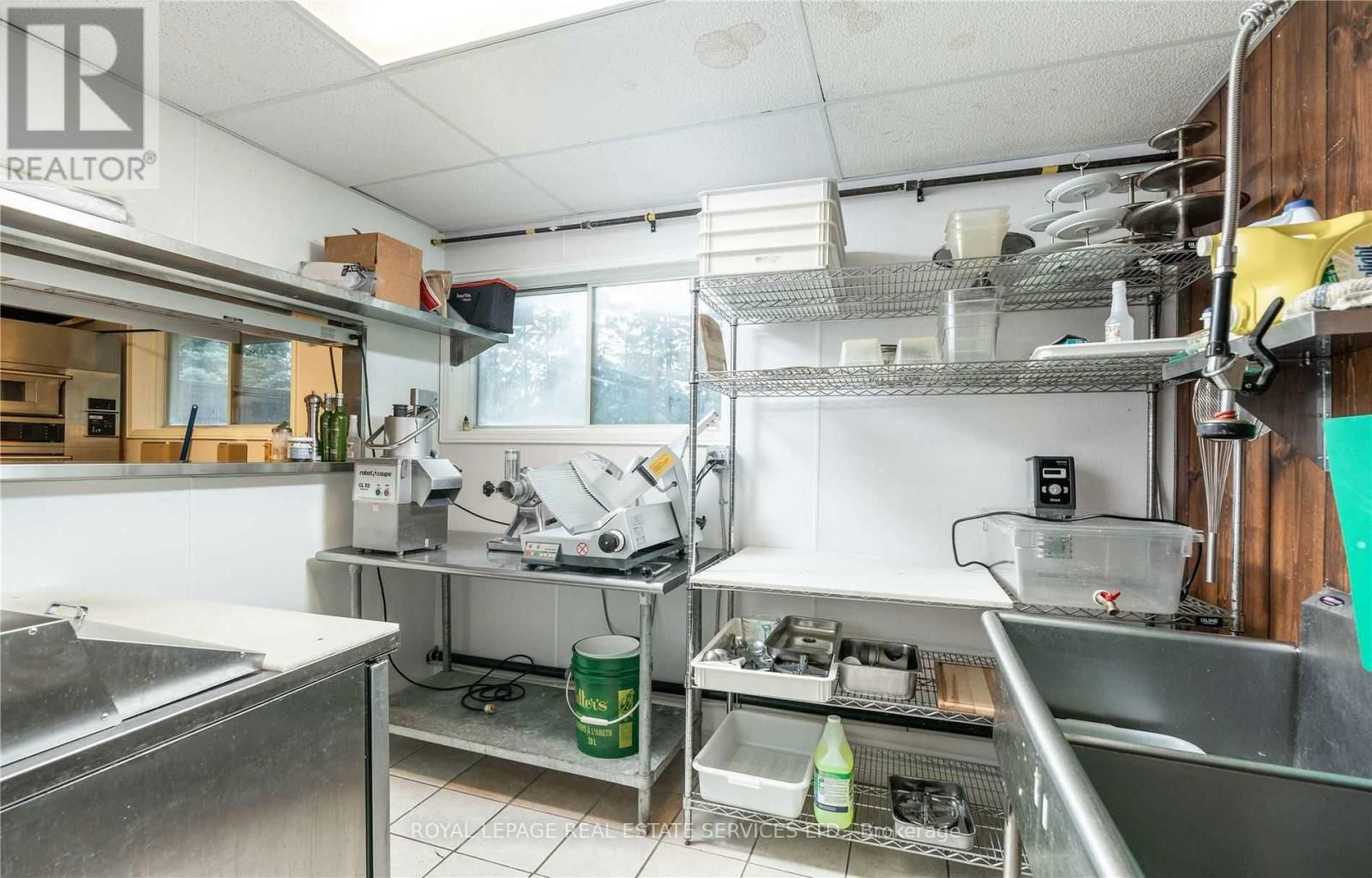 Image #1 of Restaurant for Sale at 4448 Guelph Line, Burlington, Ontario