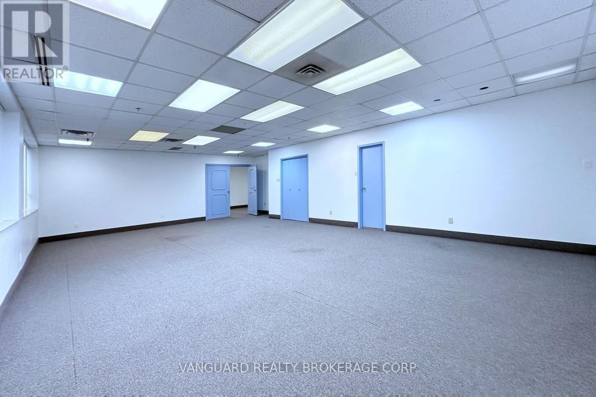 360 DEERHIDE CRESCENT Image 6