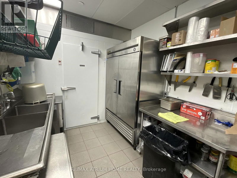Image #1 of Restaurant for Sale at 3001 Hospital Gate, Oakville , Ontario