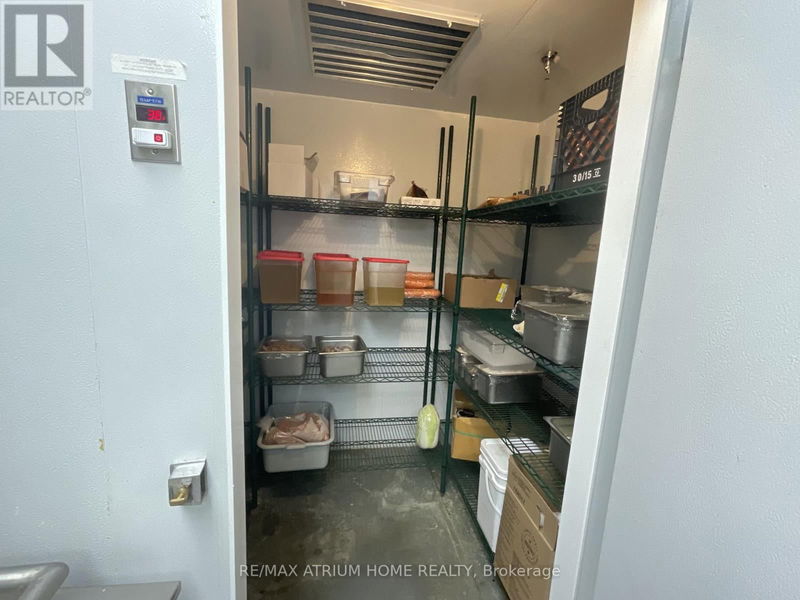 Image #1 of Restaurant for Sale at 3001 Hospital Gate, Oakville , Ontario