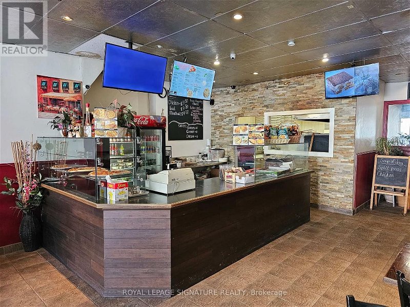 Image #1 of Restaurant for Sale at 3019 Lake Shore Blvd W, Toronto, Ontario