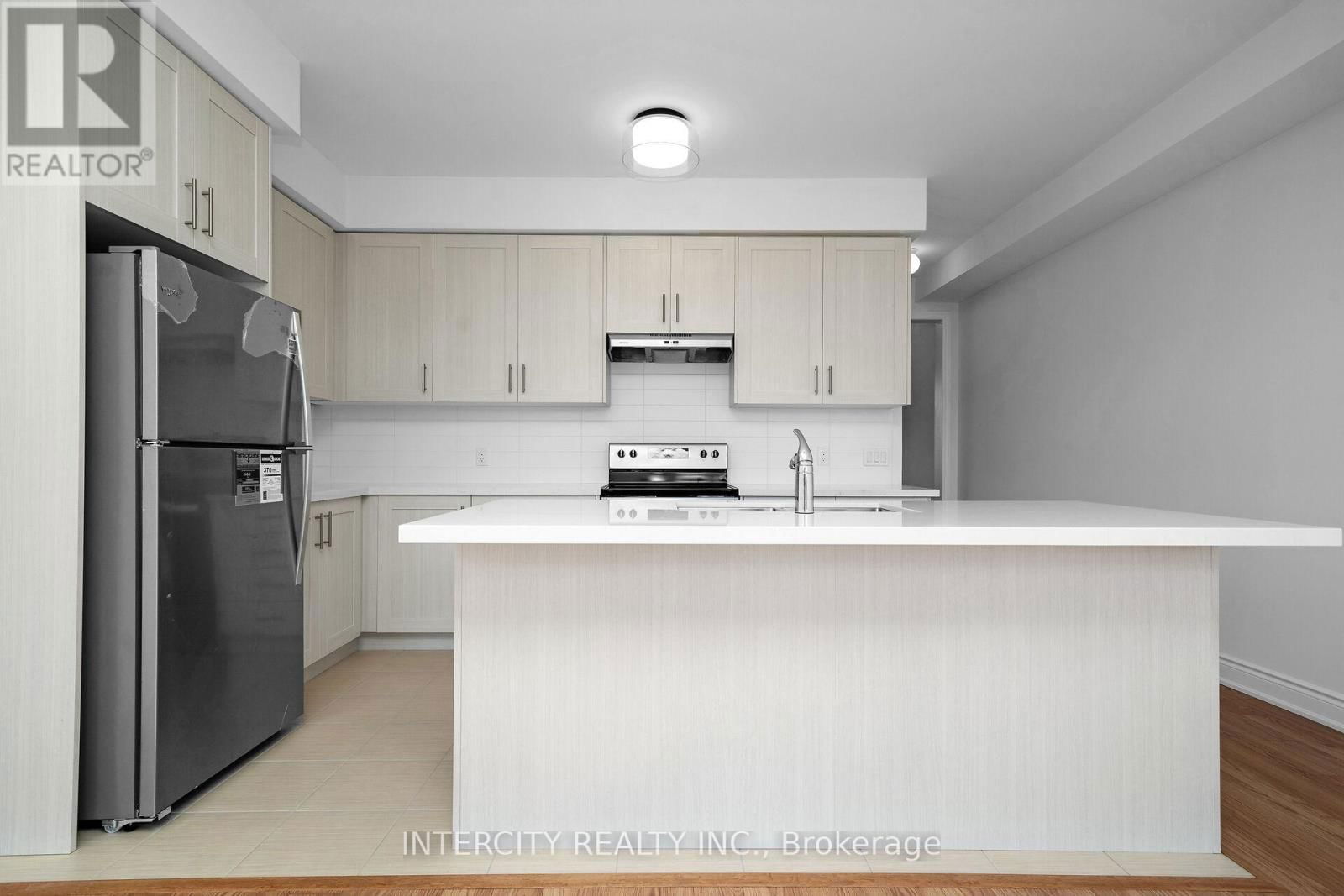 20 TARMOLA PARK COURT Image 12