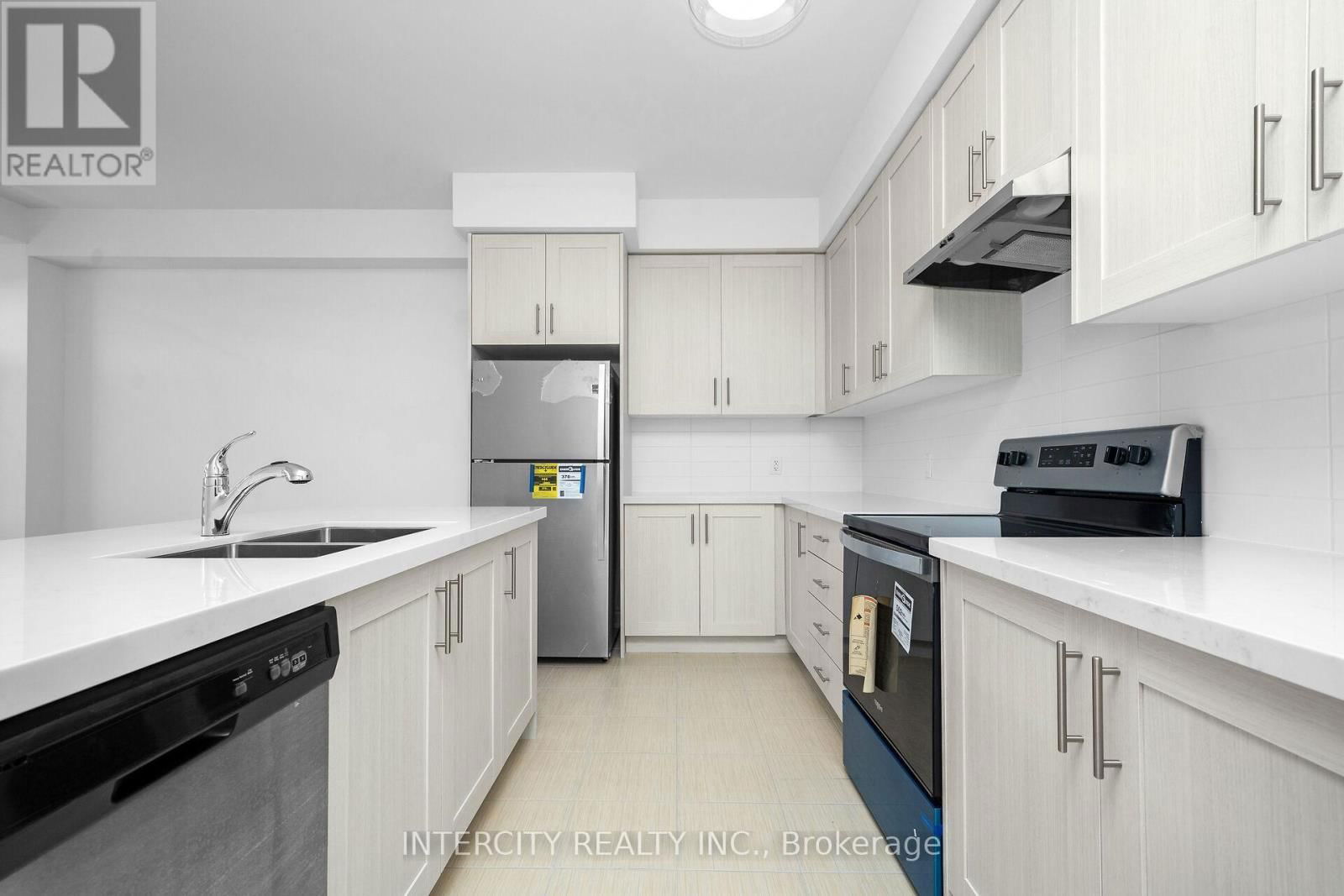 20 TARMOLA PARK COURT Image 14