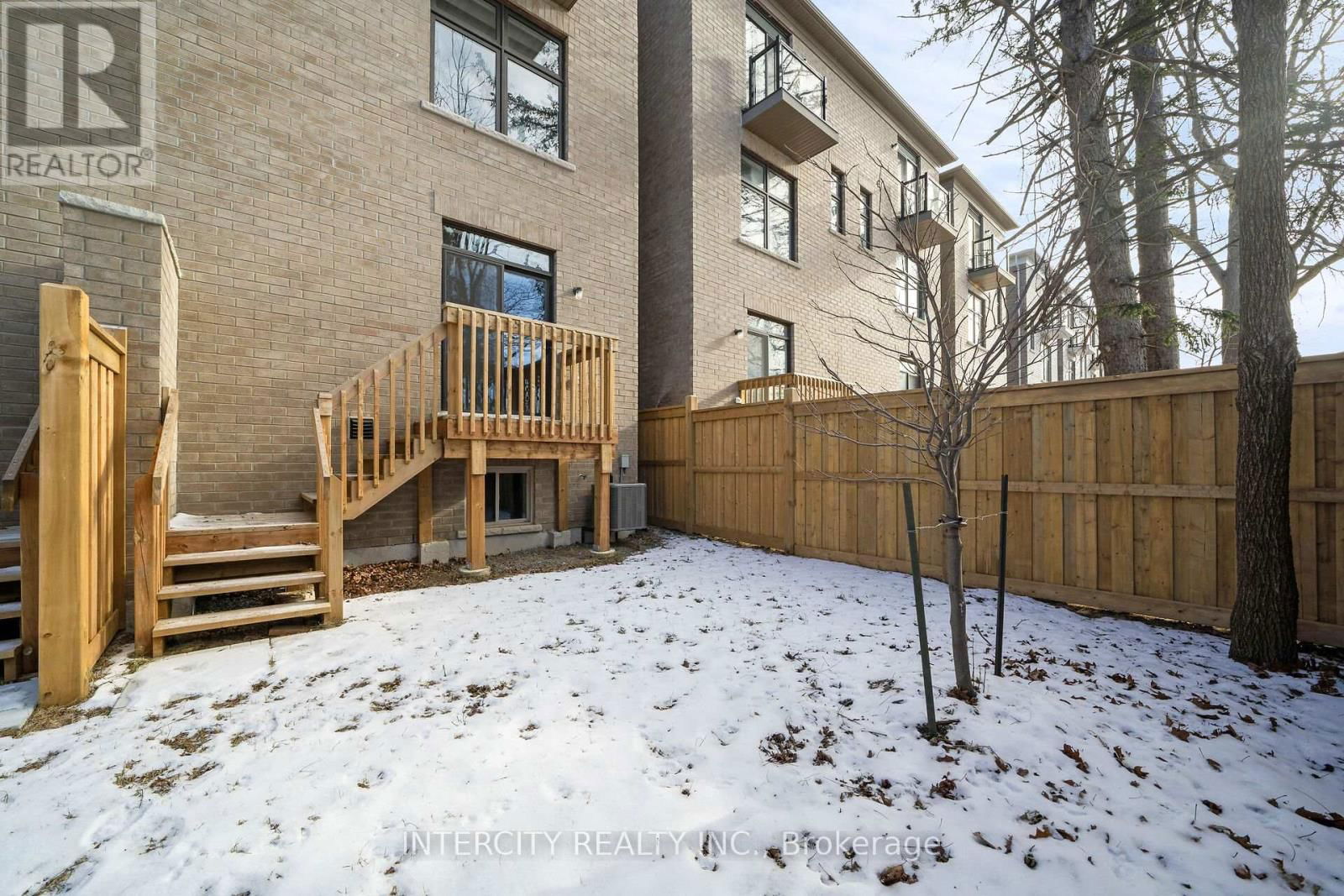 20 TARMOLA PARK COURT Image 31