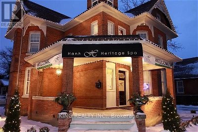 Image #1 of Commercial for Sale at 17 Chapel St, Brampton, Ontario