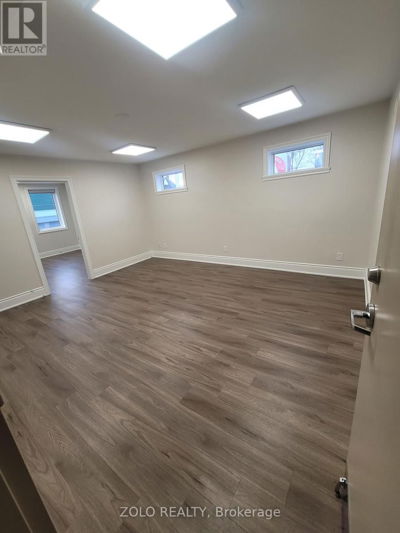 Commercial for Rent in Ontario