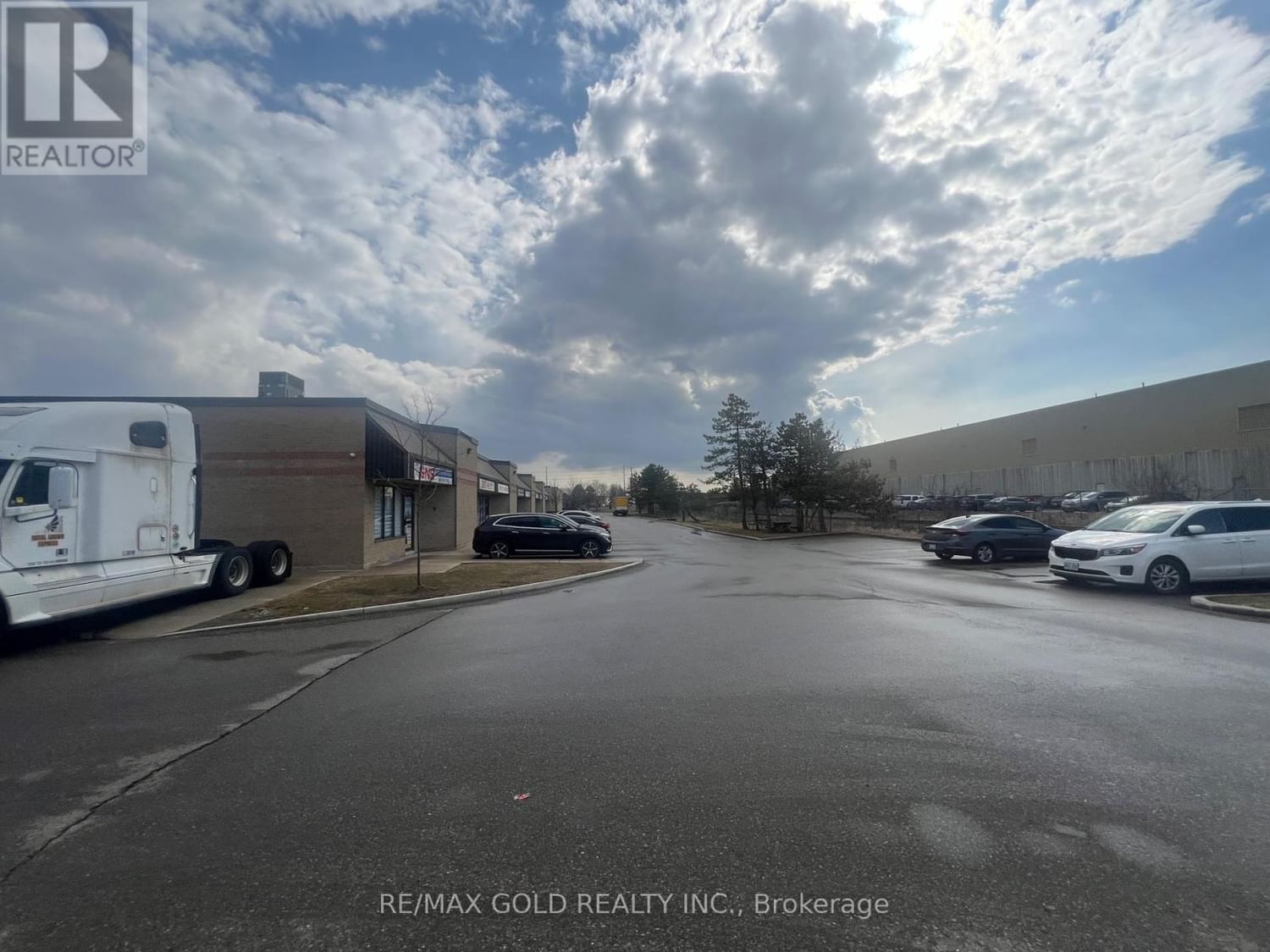 2500 WILLIAMS PARKWAY Image 2