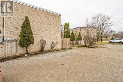 Image #1 of Commercial for Sale at #1b -2258 Queensway Dr, Burlington, Ontario