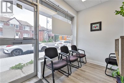 Image #1 of Commercial for Sale at 309 Jane St, Toronto, Ontario