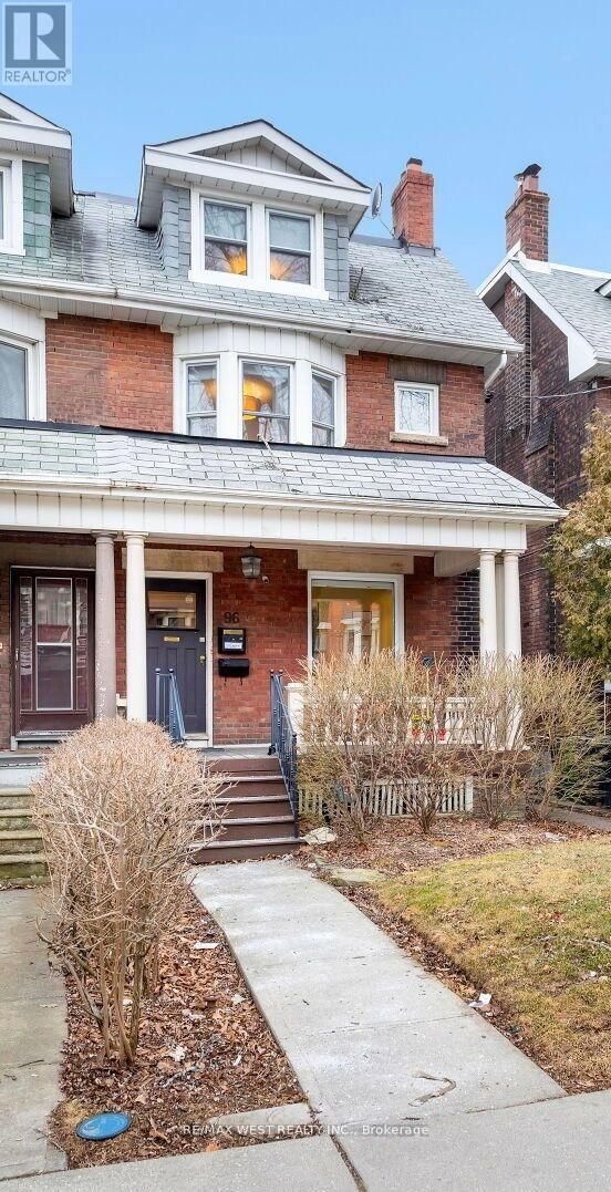 96 RONCESVALLES AVE Image 1
