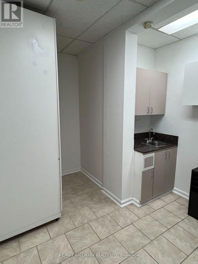 Commercial for Rent in Ontario