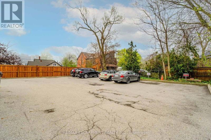 492 Locust Street  Burlington (Brant), L7S2R1 | Image 4