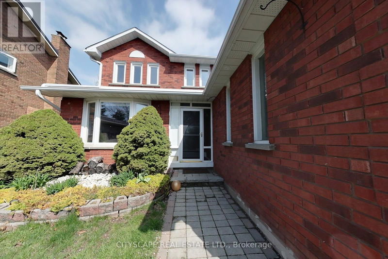 4400 Sedgefield Road  Mississauga (Central Erin Mills), L5M3B4 | Image 2