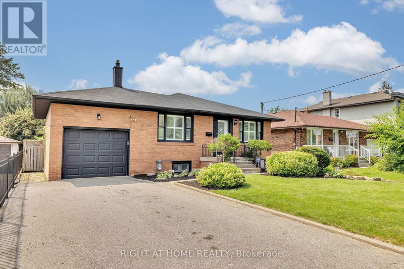 41 Beckett Avenue  Toronto (Rustic), M6L2B3 | Image 2