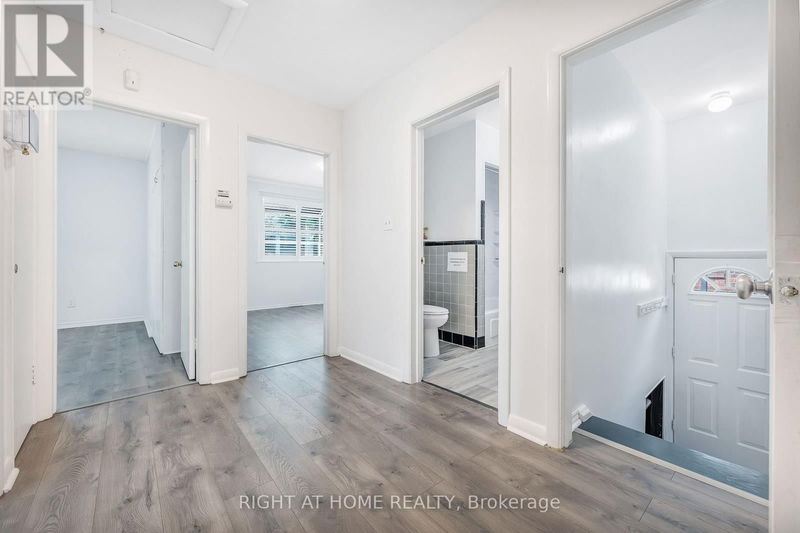 41 Beckett Avenue  Toronto (Rustic), M6L2B3 | Image 5