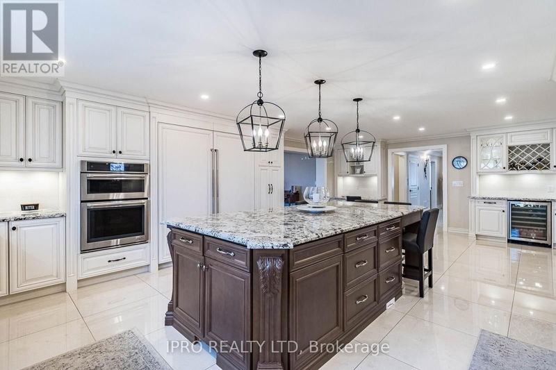 23 Glenbrook Boulevard  Brampton (Toronto Gore Rural Estate), L6P0N6 | Image 12