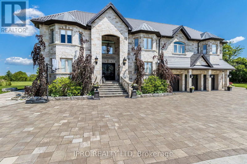 23 Glenbrook Boulevard  Brampton (Toronto Gore Rural Estate), L6P0N6 | Image 2