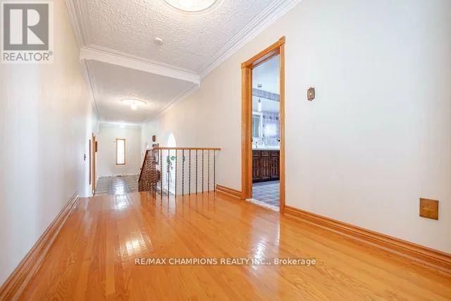 10 LARCHMERE AVENUE Image 14