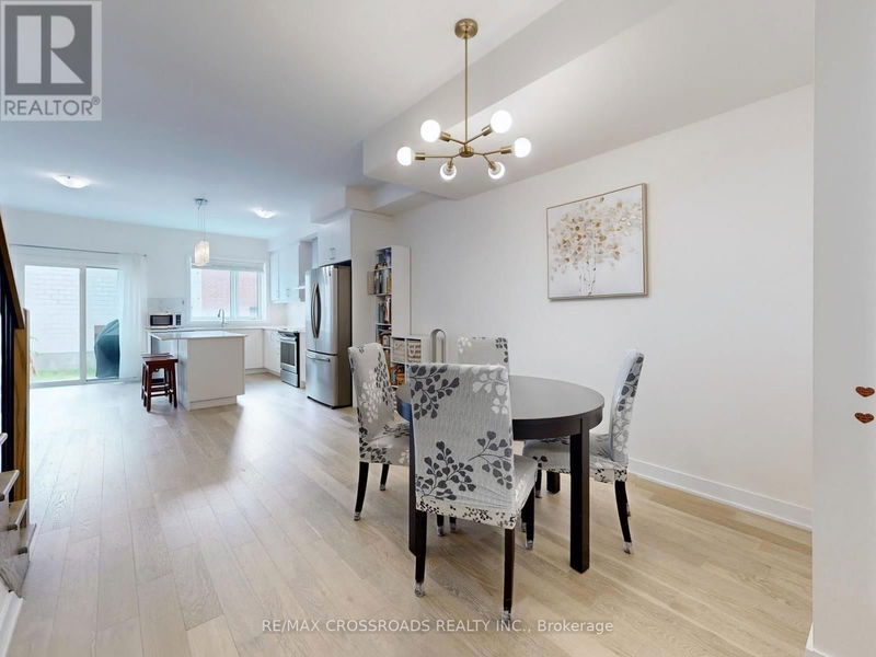 73 William Duncan Road  Toronto (Downsview-Roding-CFB), M3K0C5 | Image 5