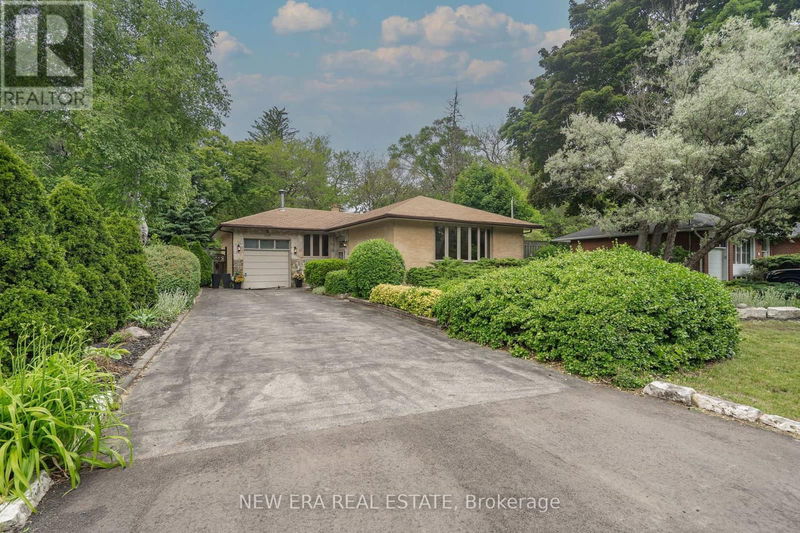 1553 Wembury Road  Mississauga (Lorne Park), L5J2L8 | Image 1