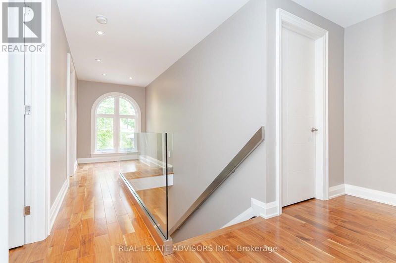 39 Burrows Avenue  Toronto (Islington-City Centre West), M9B4W8 | Image 14