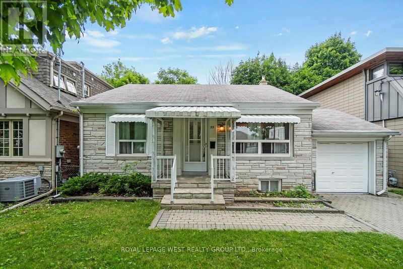 22 Beaucourt Road  Toronto (Stonegate-Queensway), M8Y3G2 | Image 5