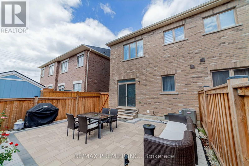 3900 Arvona Place  Mississauga (Churchill Meadows), L5M0Y5 | Image 6