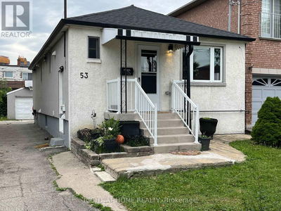 53 Regent Road  Toronto (Downsview-Roding-CFB), M3K1G8 | Image 1