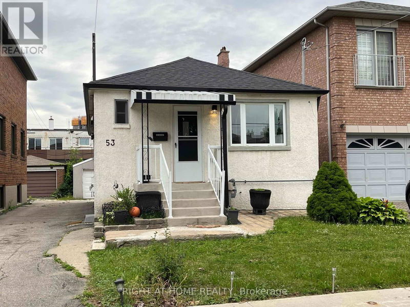 53 Regent Road  Toronto (Downsview-Roding-CFB), M3K1G8 | Image 2