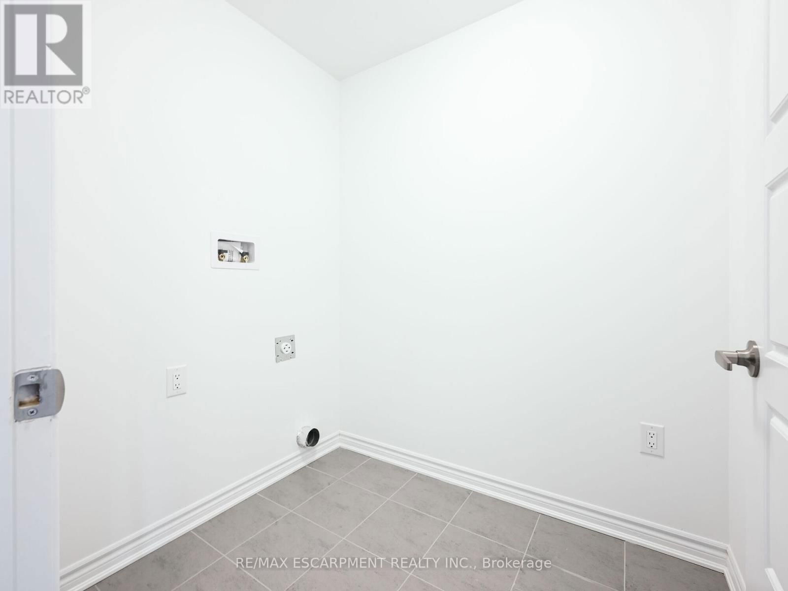 4043 SAIDA STREET Image 37